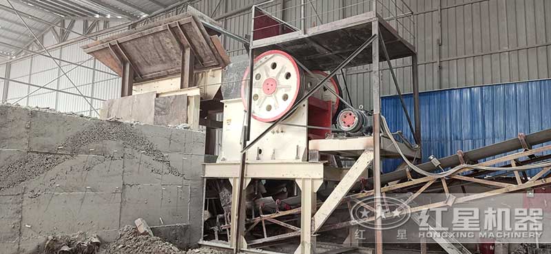PE400顎式破碎機體積小，安裝現(xiàn)場