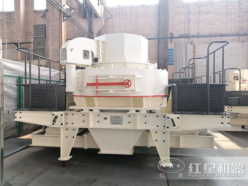 進料尺寸為硬料：35mm,軟料30mm，處理能力120-180t/h，雙電機功率為4p 110kw