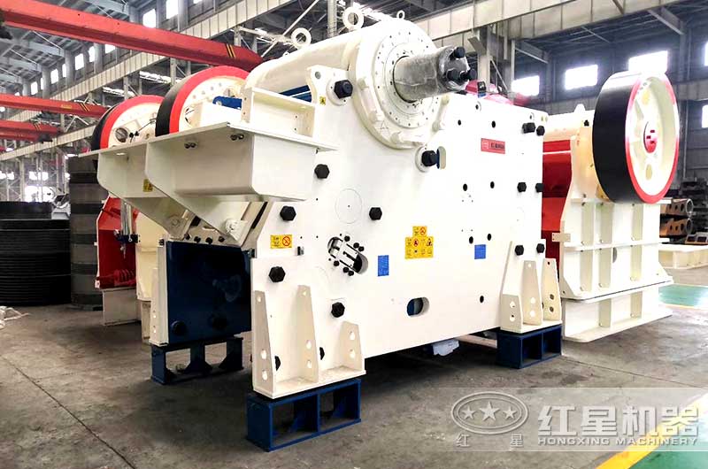 CJ歐版鄂式破石機，整體鋼架底座占用空間小